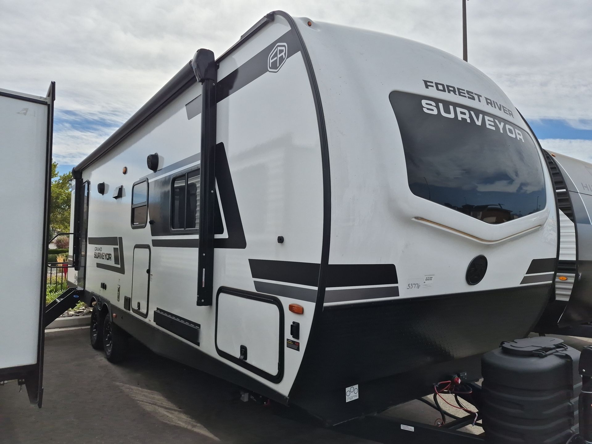 2027 Forest River Grand Surveyor 267RBSS - Image 9