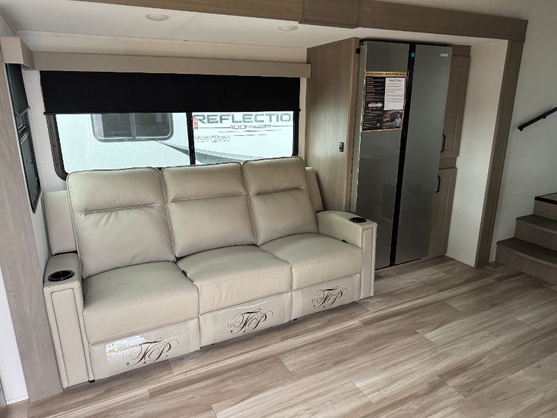 2026 Grand Design Reflection 150 Series 260RD - Image 4