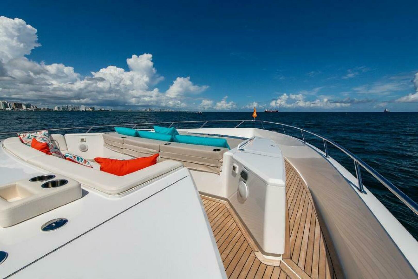 2018 Viking Enclosed Flybridge - Image 60