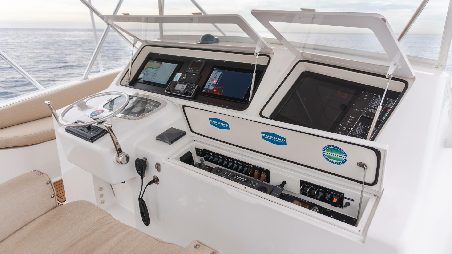 2000 Viking 55 Convertible - Image 25