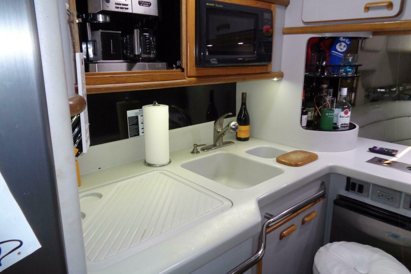 1991 Sea Ray 480 Sundancer - Image 57