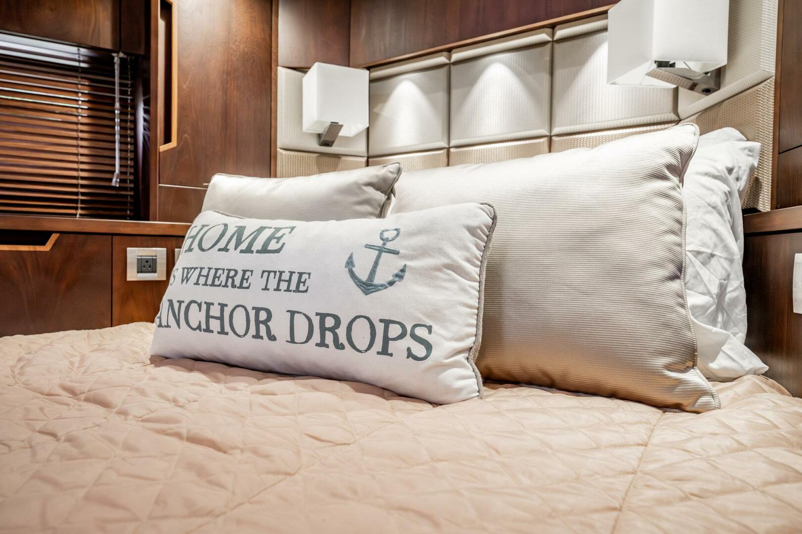 2017 Galeon 510 Skybridge - Image 27