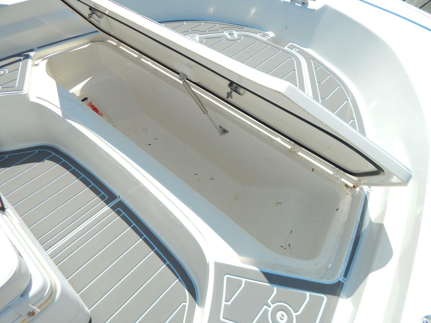 2020 Boston Whaler 190 Montauk Base - Image 8