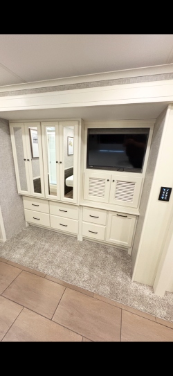 2025 TIFFIN ALLEGRO 36 UA - Image 13