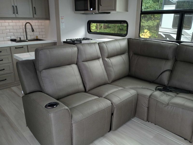 2026 Grand Design Momentum M-Class 344M - Image 7