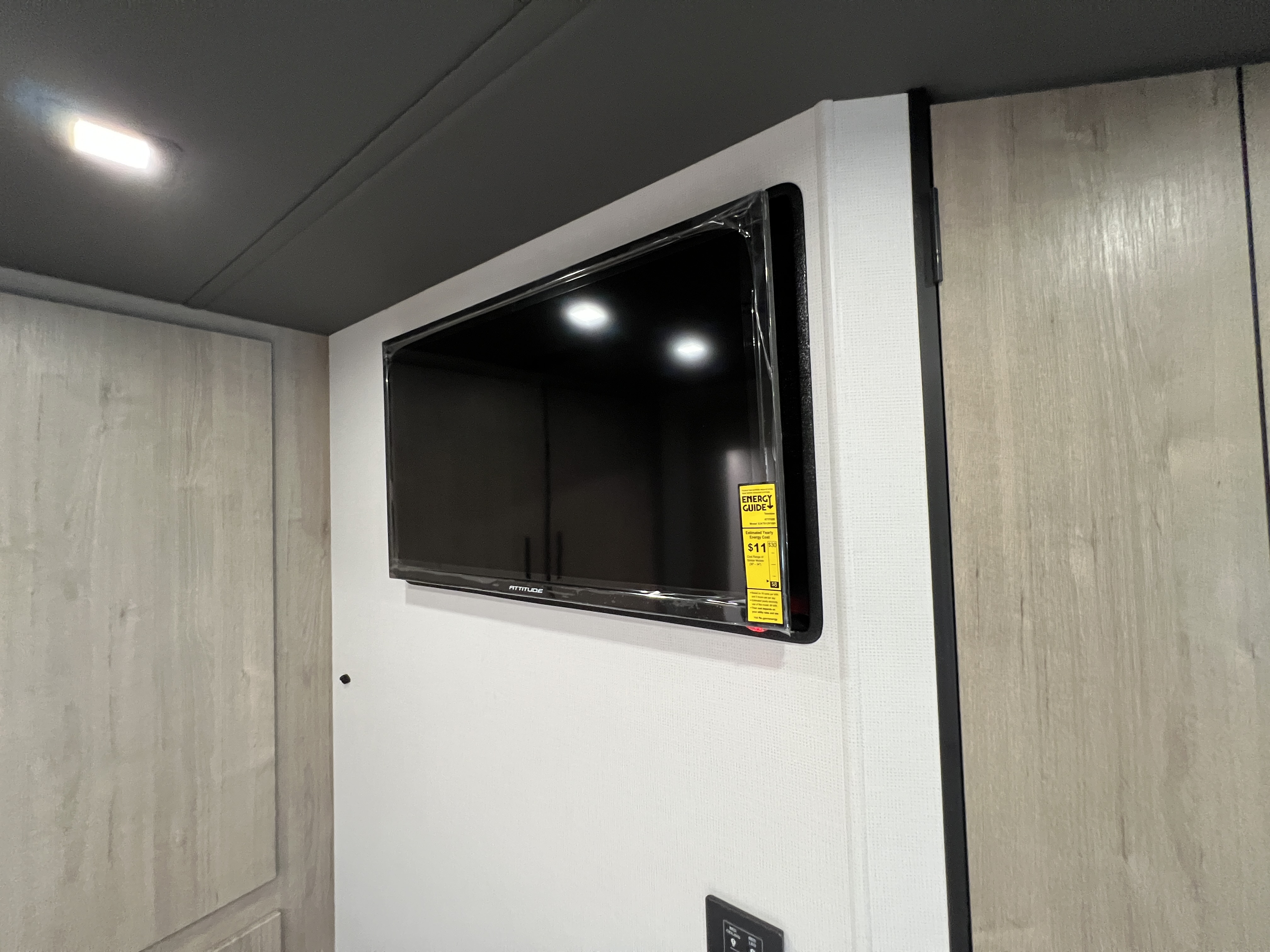 2027 Grand Design Lineage Series F 31ZW - Image 30