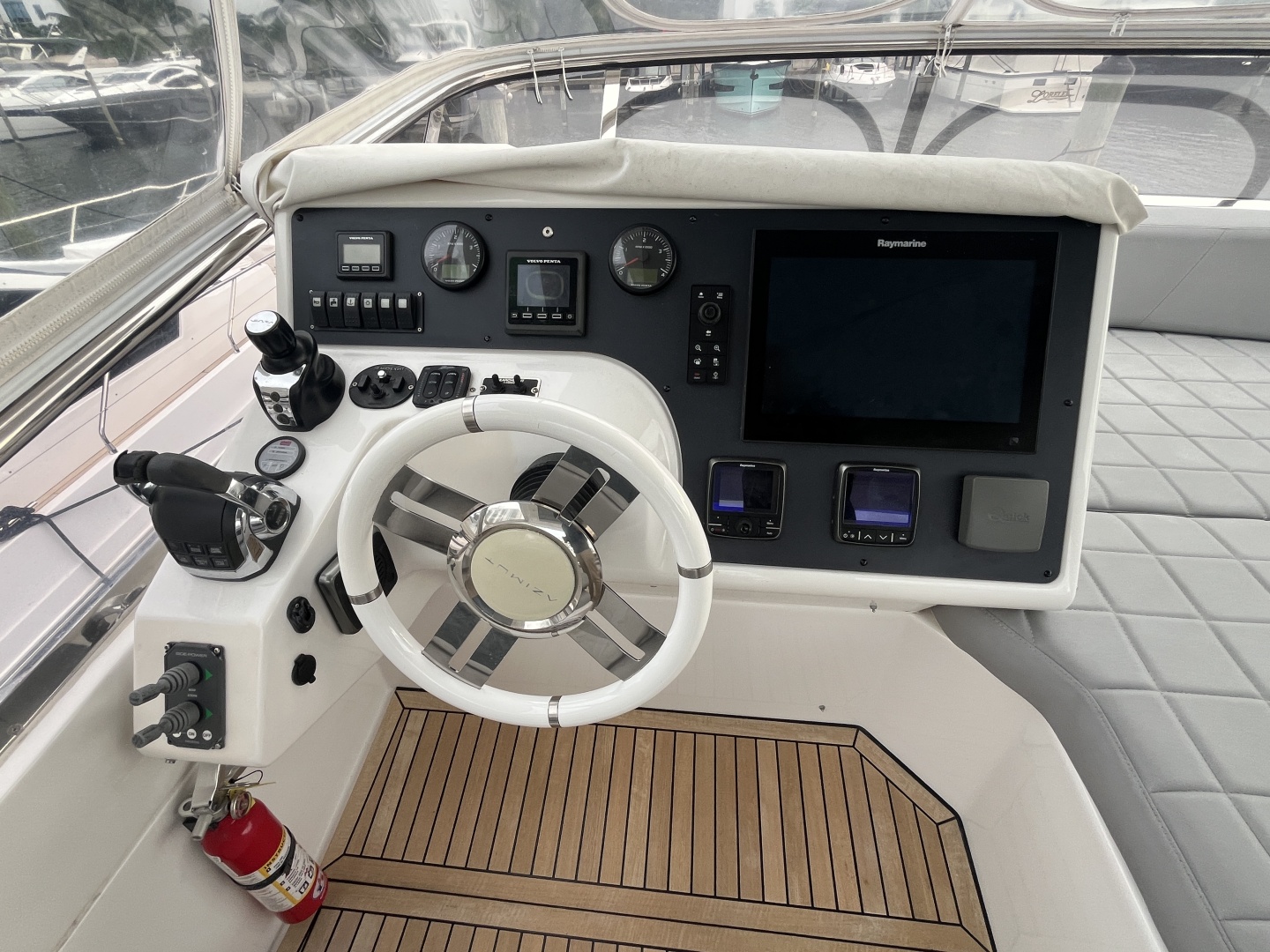2015 Azimut 54 FLY - Image 44