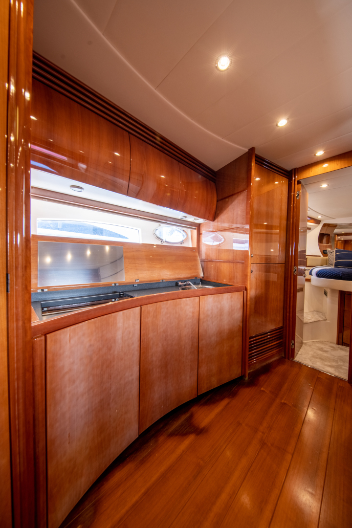 2004 Pershing Express - Image 28