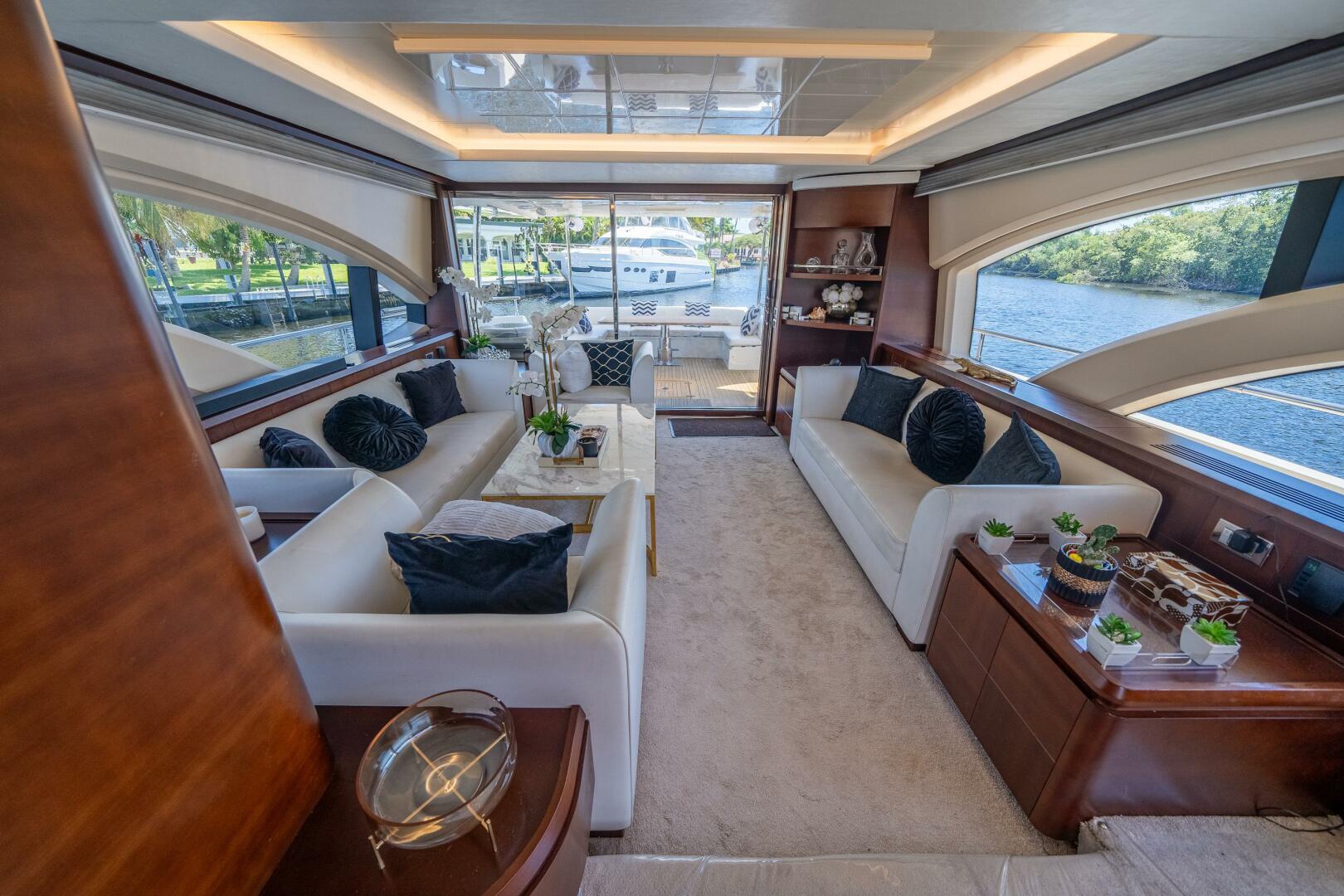 2010 Azimut 75 Fly - Image 24