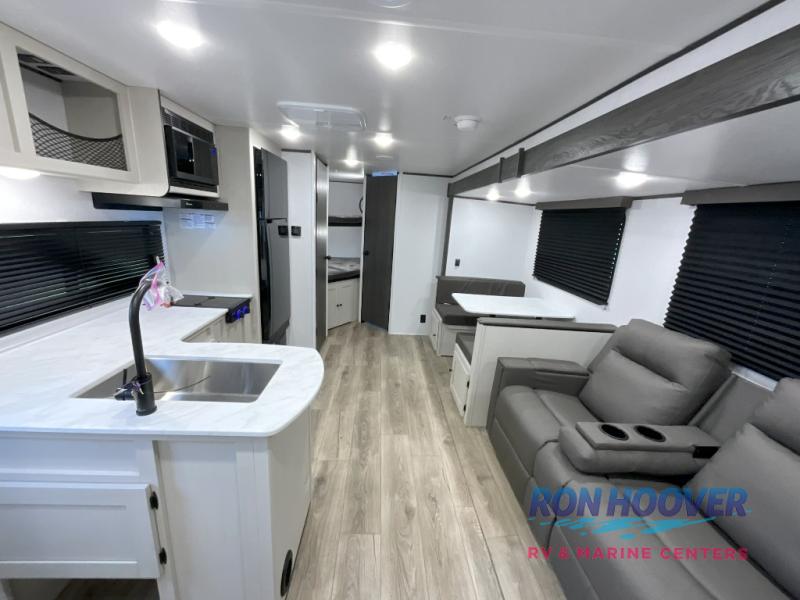 2025 COACHMEN SPIRIT 26BH - Image 2
