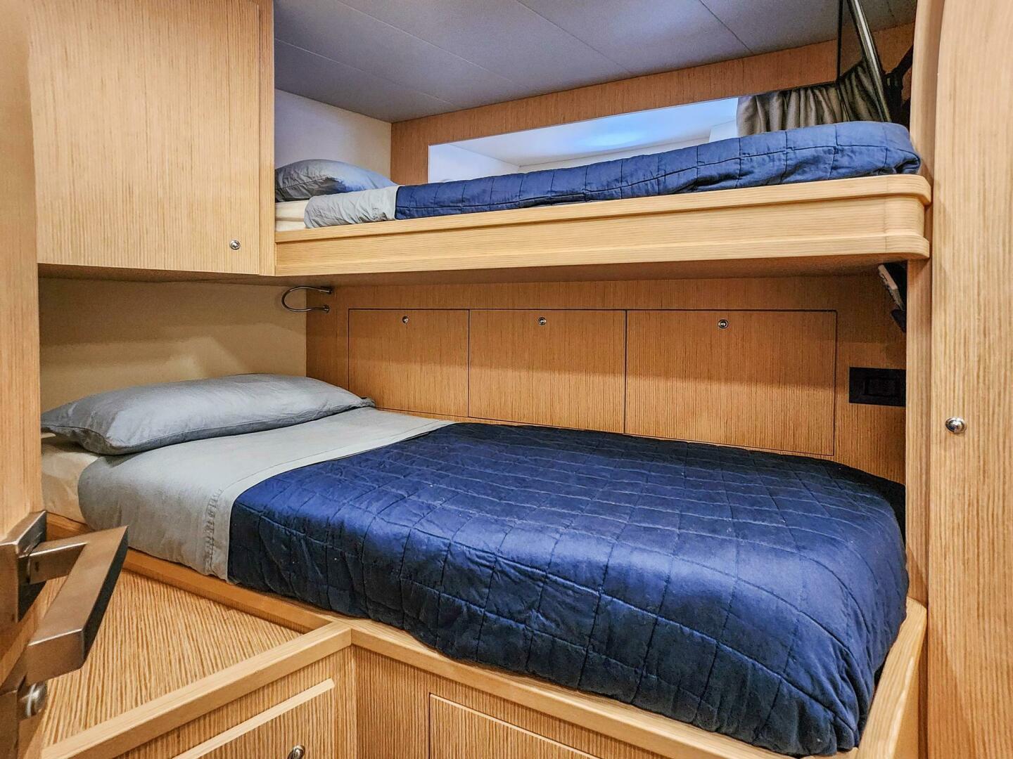 2021 Ferretti Yachts 850 - Image 71
