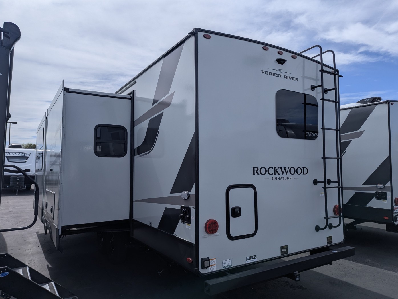 2026 Forest River Rockwood Signature 8263MBR - Image 4