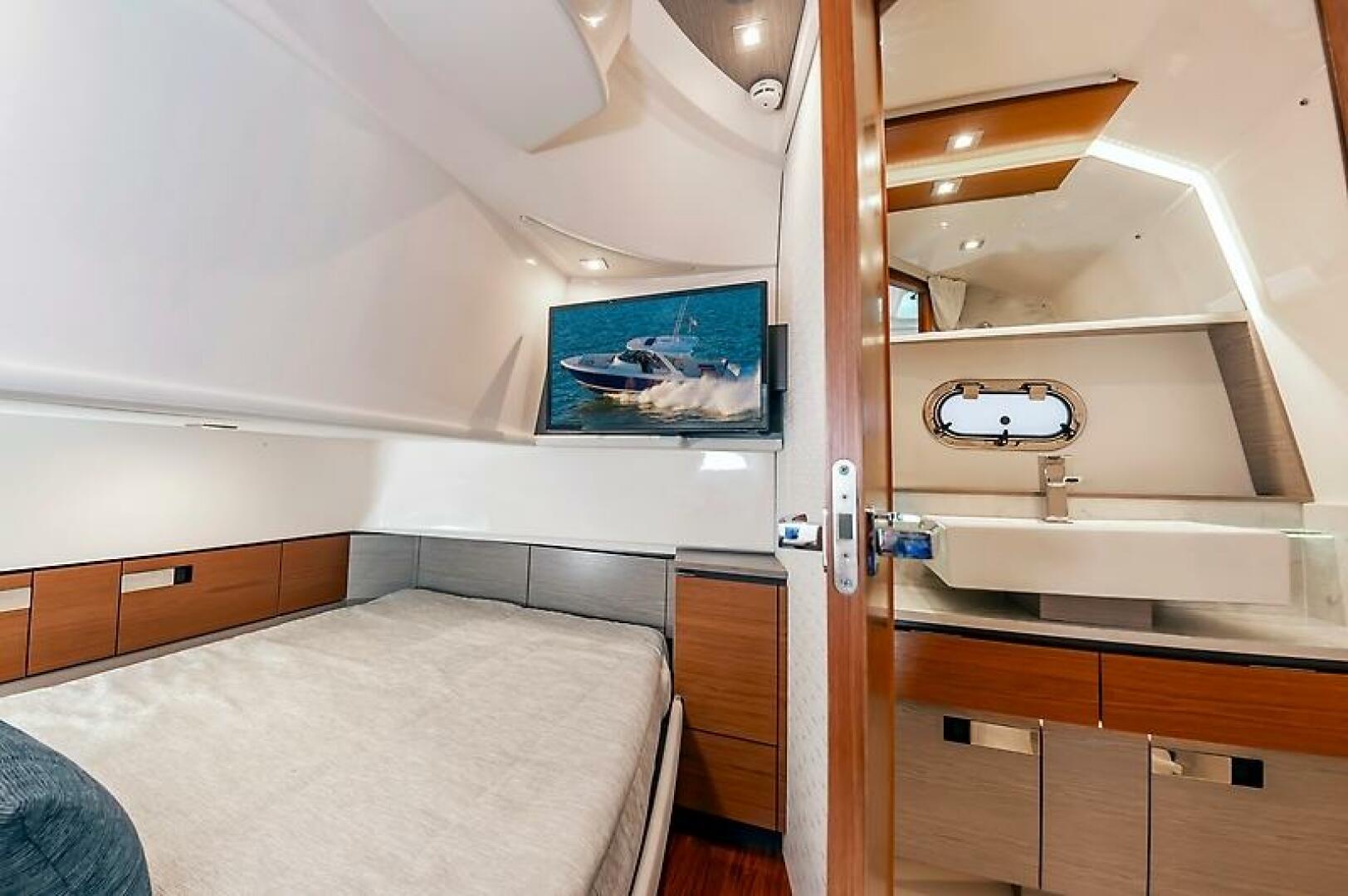 2023 TIARA YACHTS TIARA YACHTS 38 LS Base - Image 32