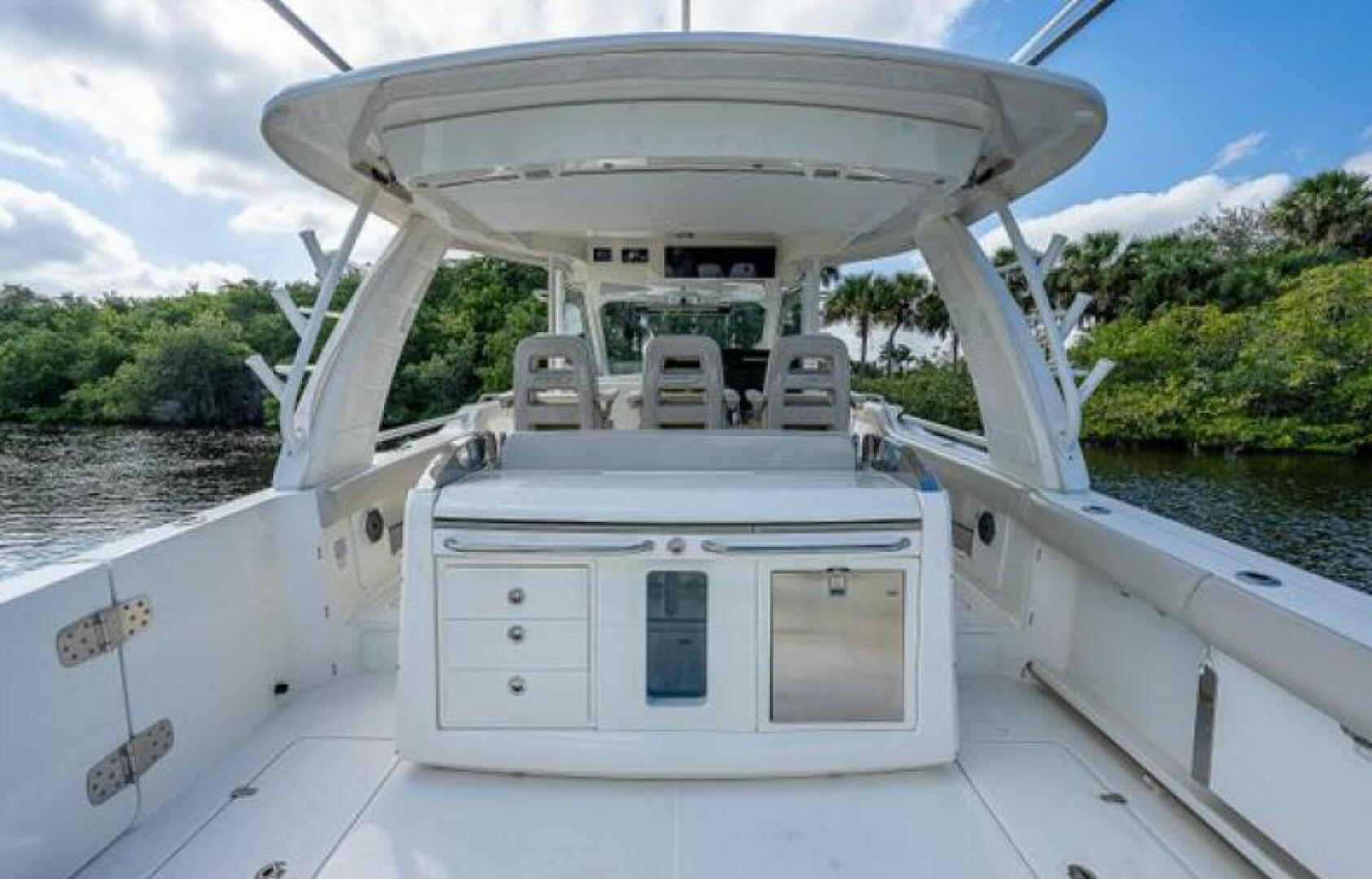 2020 Boston Whaler Outrage - Image 3