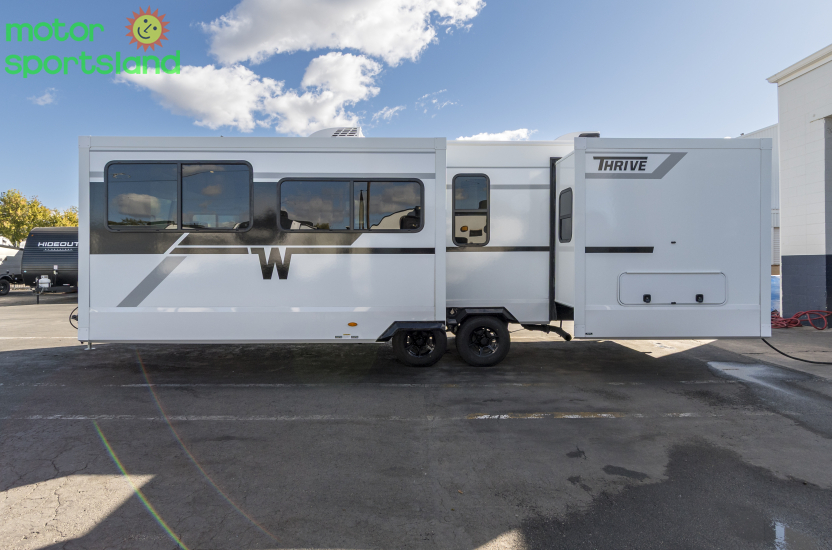 2026 Winnebago Thrive 26FKD - Image 6
