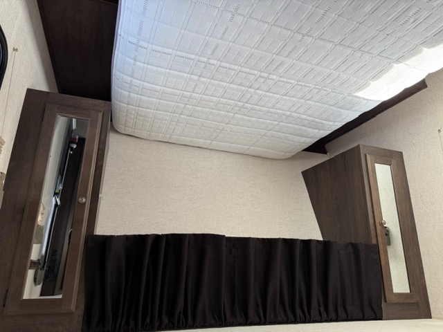 2019 Starcraft Launch Outfitter 24RLS - Image 9