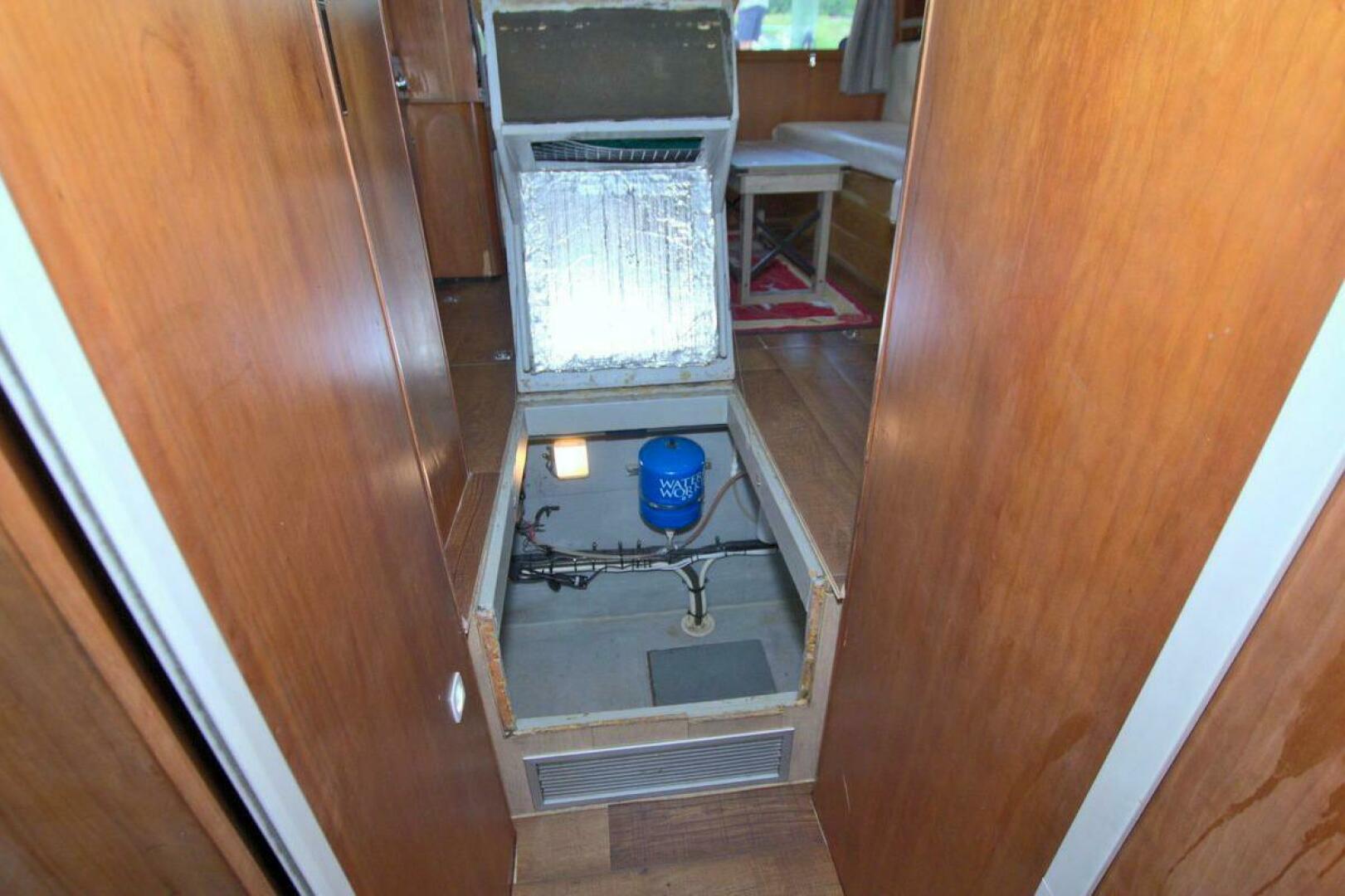 1998 Luhrs 36 Convertible - Image 52