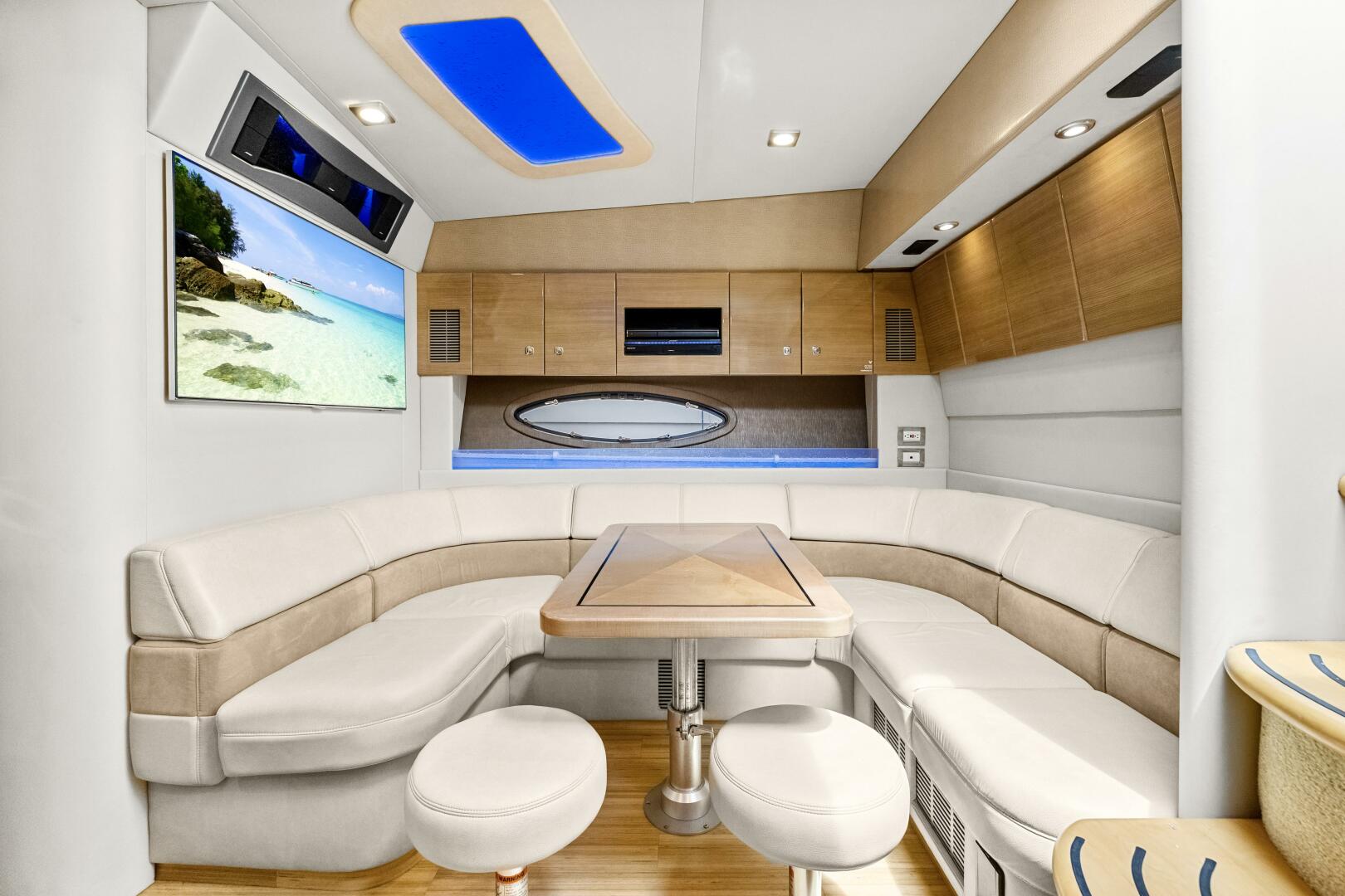 2016 Formula 45 Yacht - Image 23