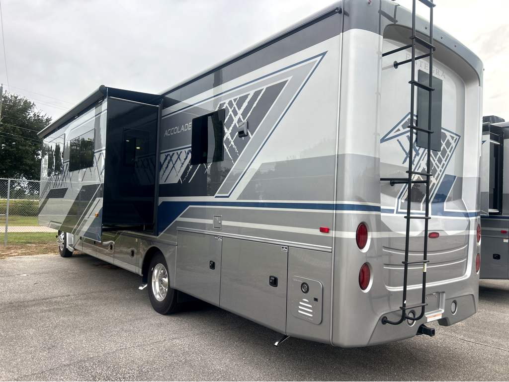 2026 ENTEGRA COACH ACCOLADE 37K - Image 4
