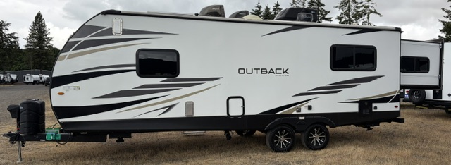 2023 Keystone Outback Ultra-Lite Ultra-Lite 240URS - Image 5