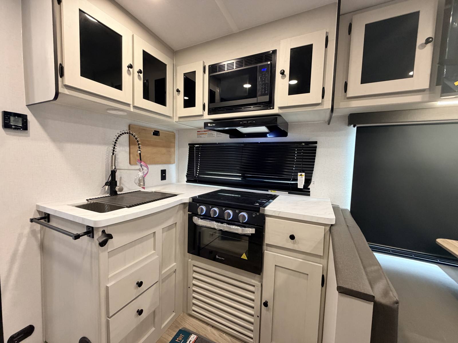 2026 Coachmen Northern Spirit 3070BH - Image 12