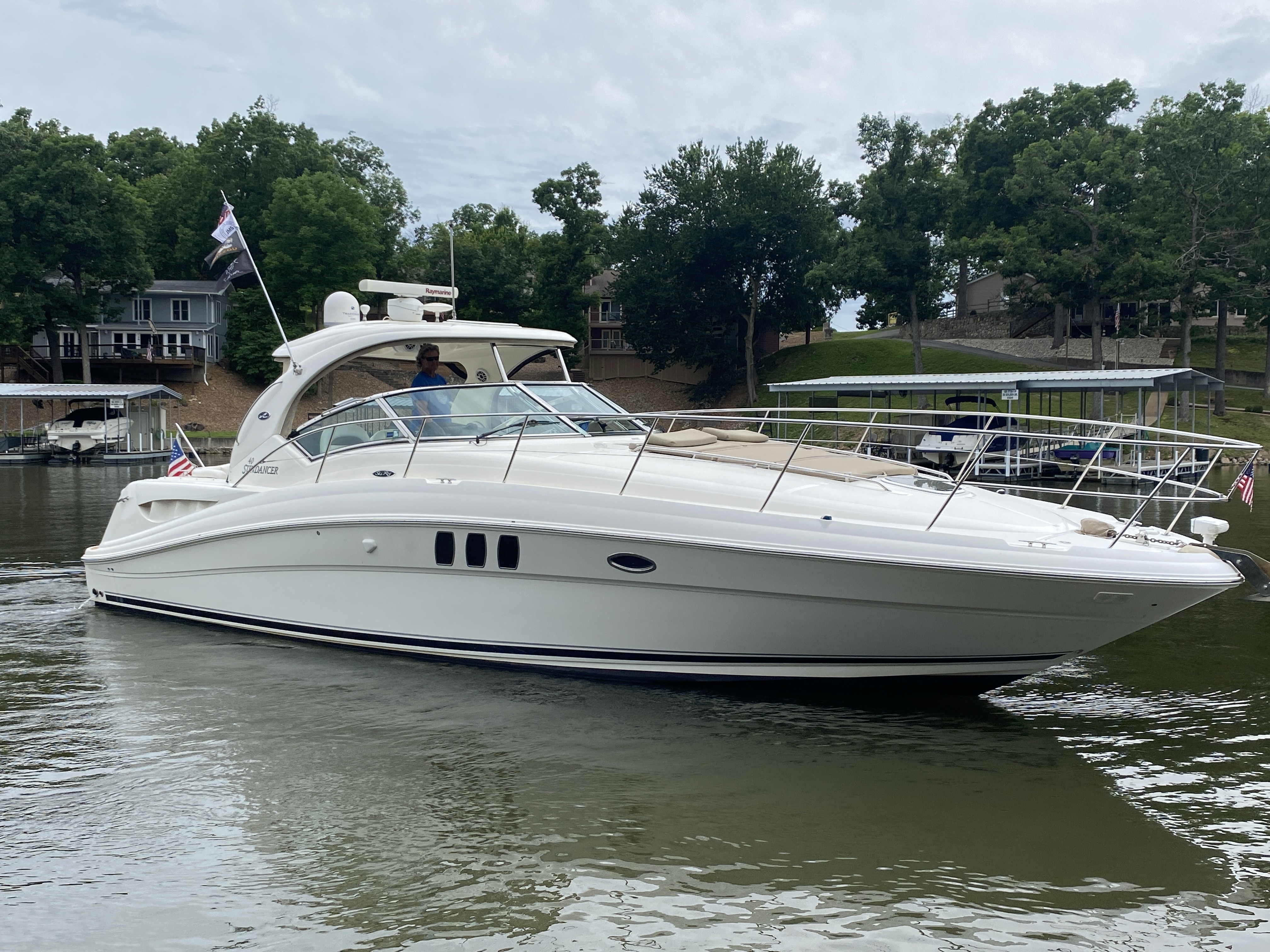 2007 Sea Ray 40 Sundancer - Image 3