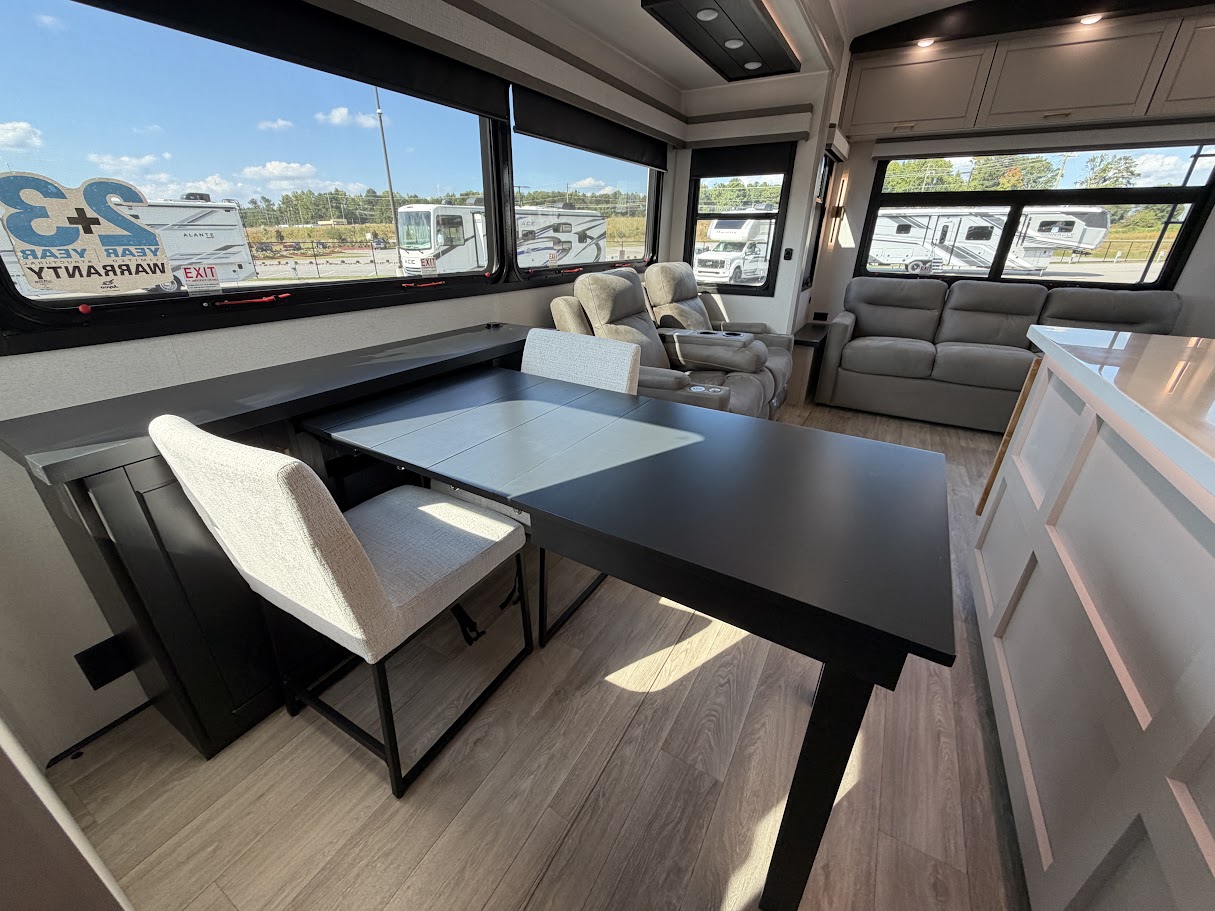 2027 JAYCO NORTH POINT 361RLBH - Image 15