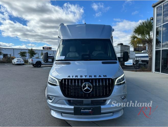 2026 Airstream Atlas Advanced Power Plus - Image 10