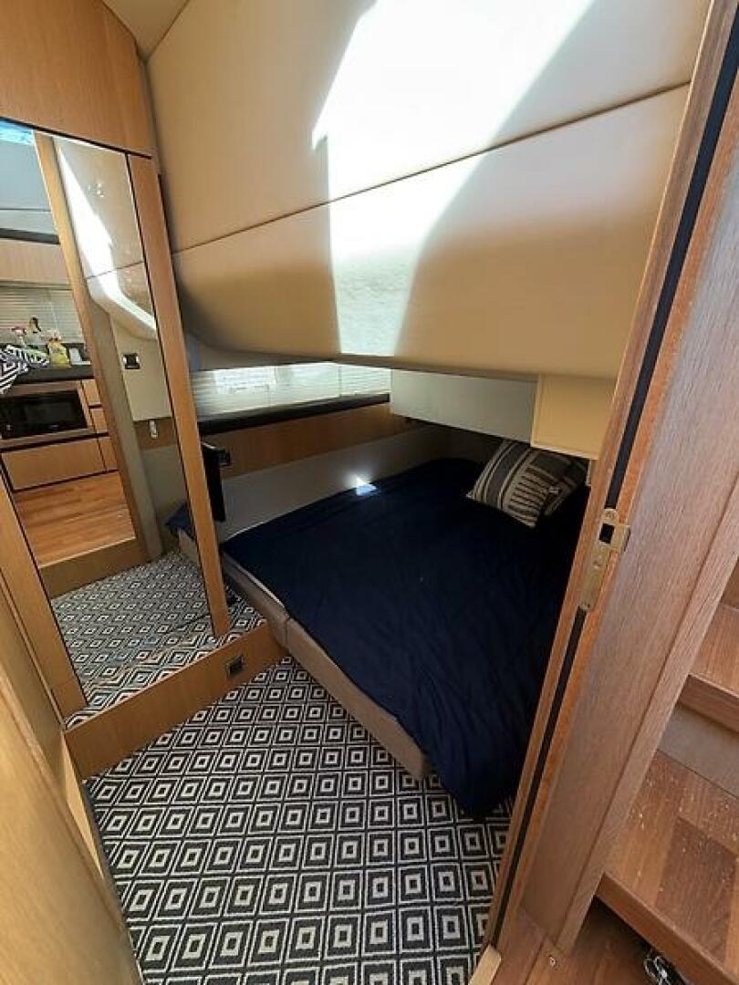 2015 Fairline Squadron 42 - Image 28