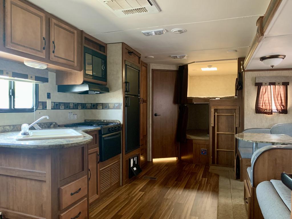 2015 Gulf Stream Kingsport 271DDS - Image 8