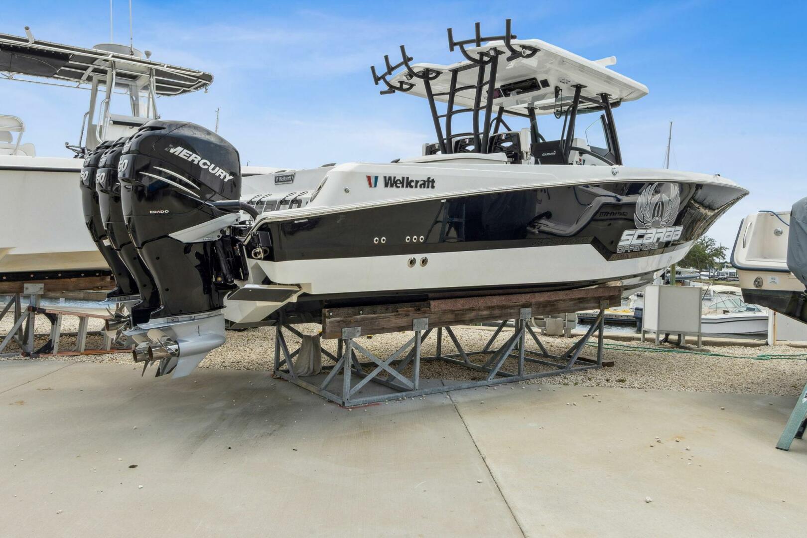 2023 Wellcraft 352 Fisherman Center Console - Image 3
