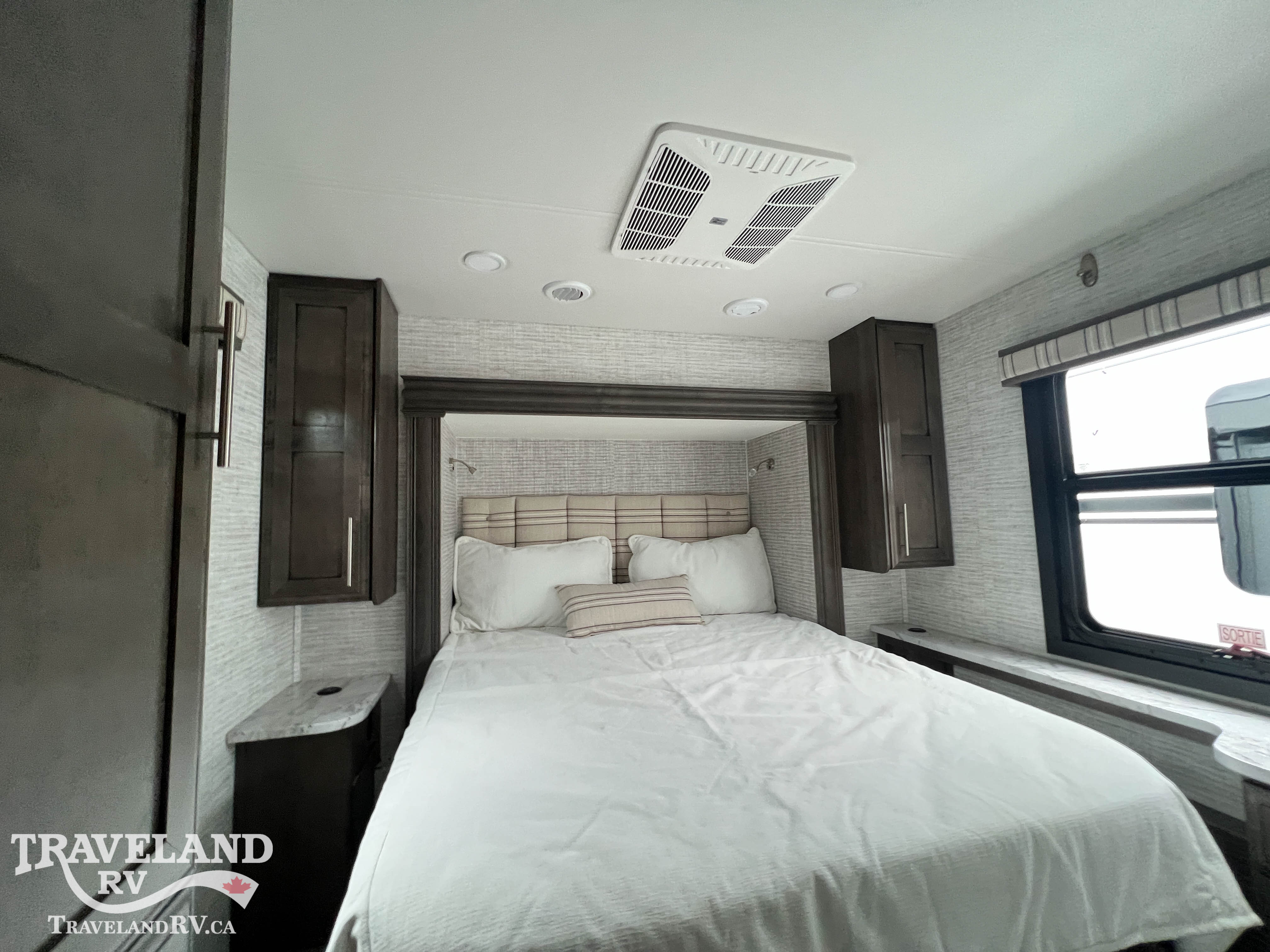 2025 Jayco Greyhawk 30Z - Image 22