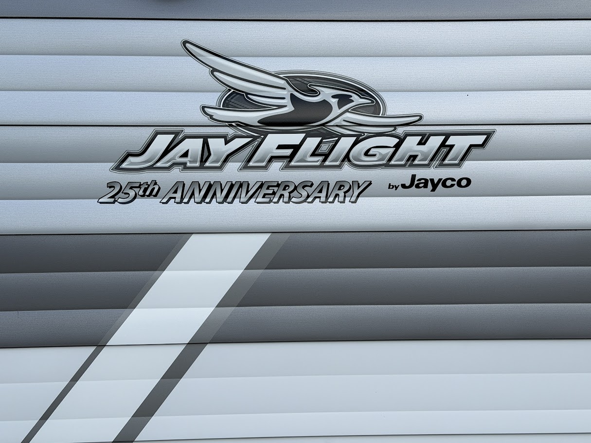 2027 JAYCO JAY FLIGHT BUNGALOW 404LOFT - Image 4