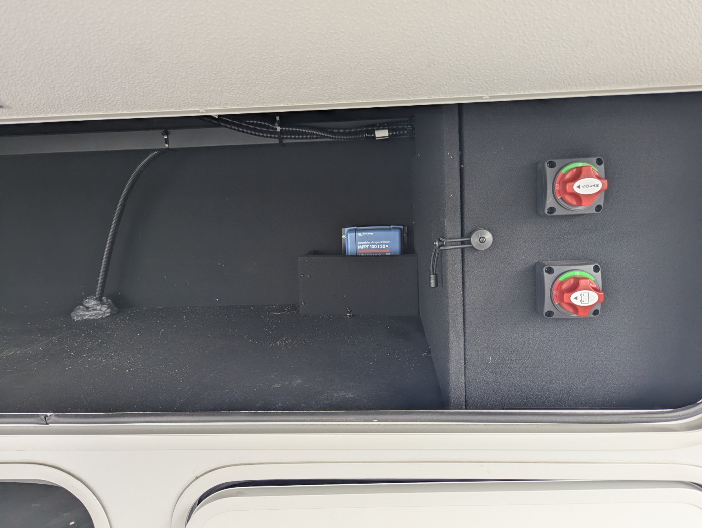 2027 Alliance RV Paradigm 310RL - Image 7