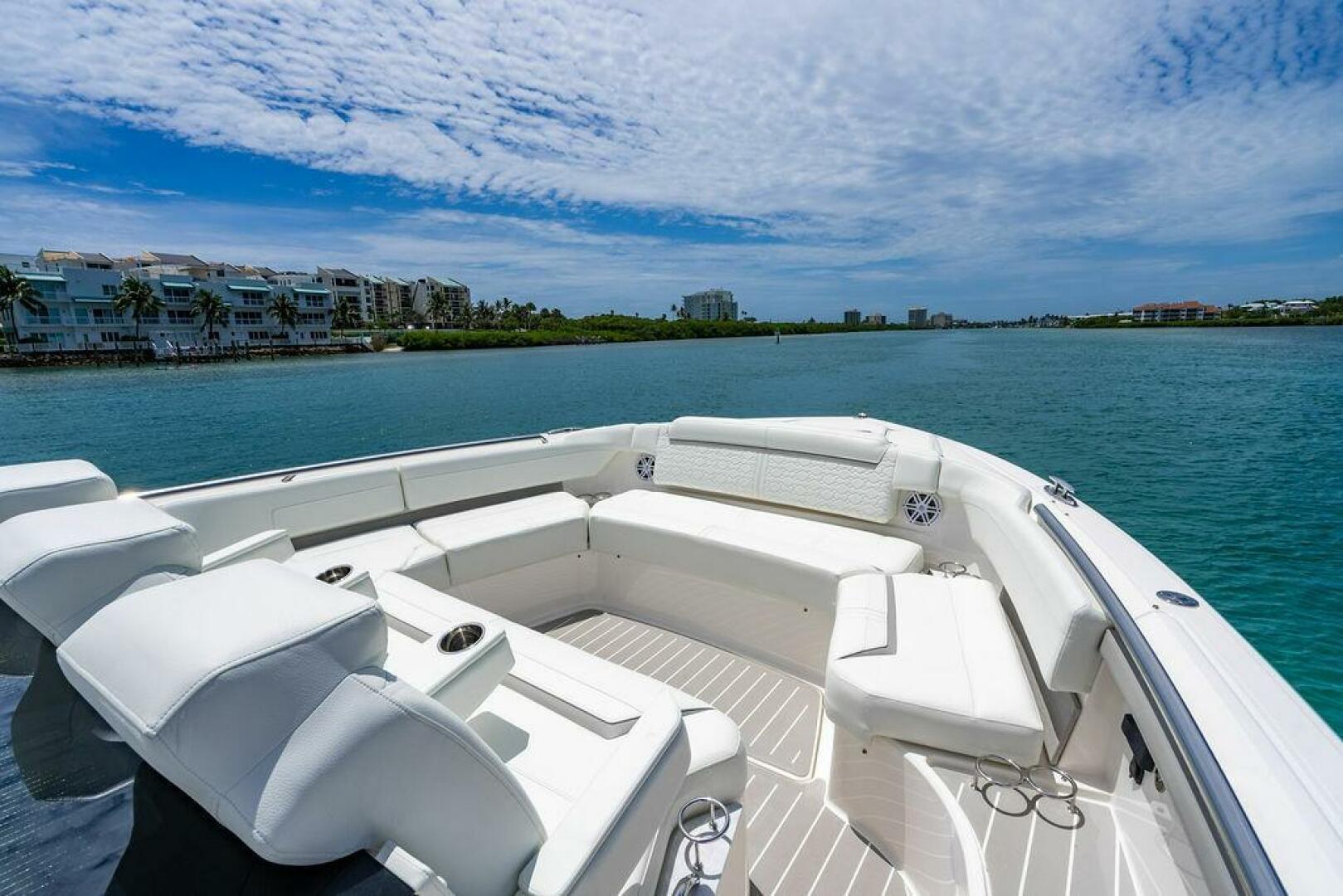 2025 Tiara Yachts 48 LS - Image 38