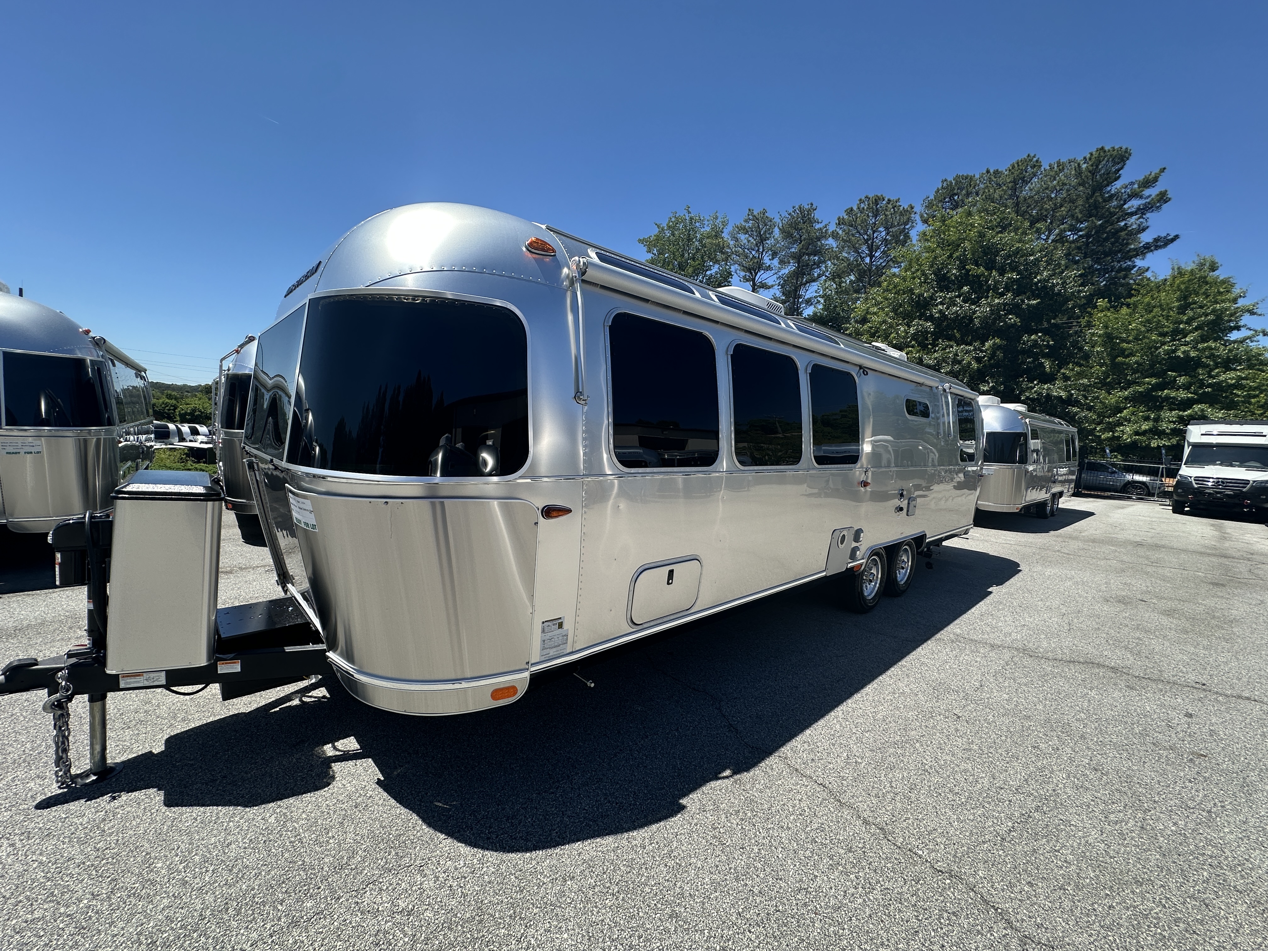 2026 Airstream Globetrotter 30RB - Image 5
