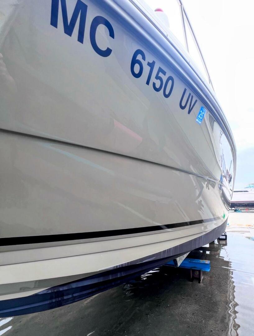 2010 Sea Ray 310 Sundancer - Image 4
