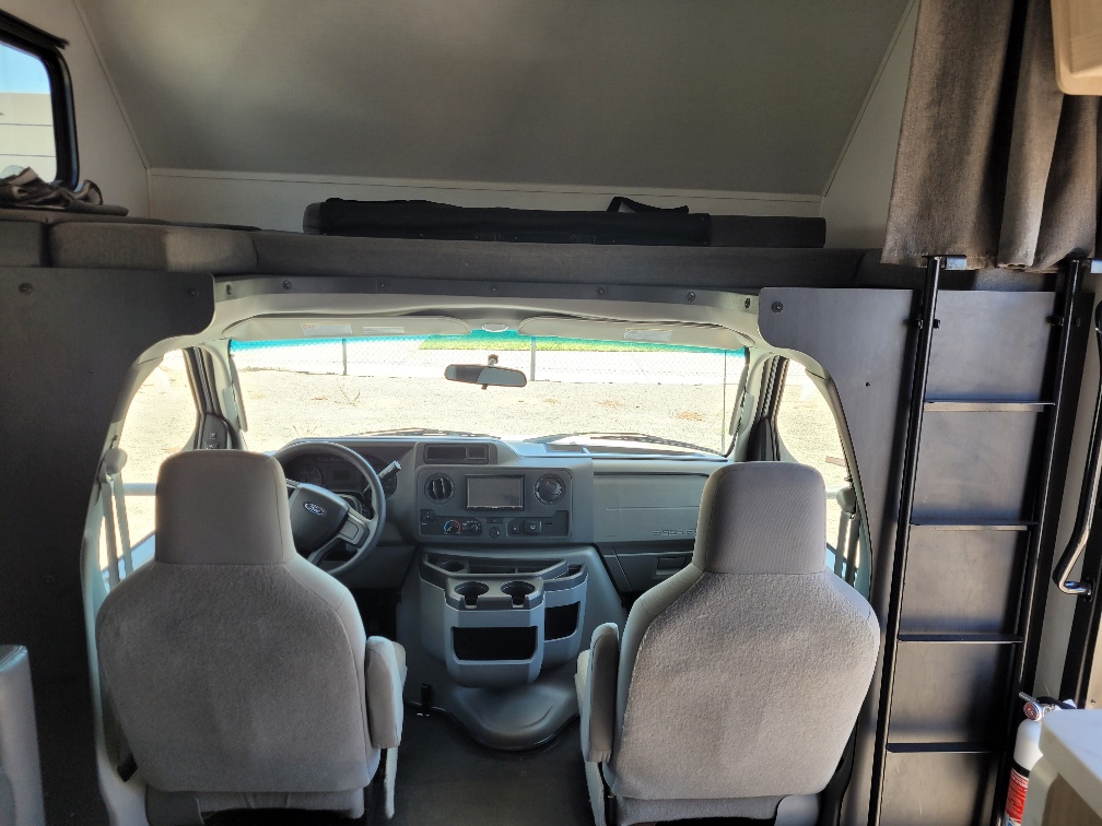 2026 Forest River Sunseeker 3010DS - Image 6