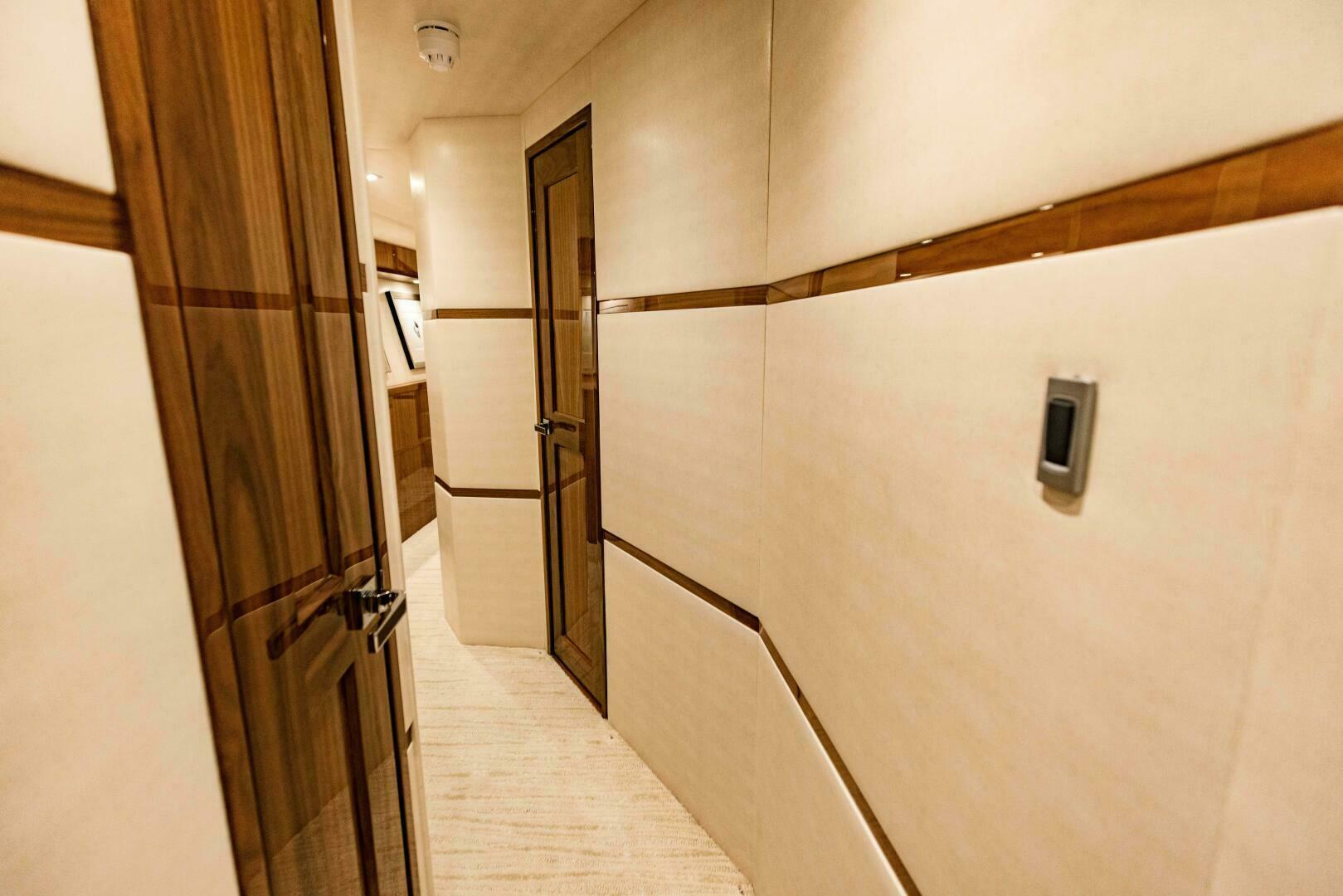 2020 Viking 72 Enclosed Bridge - Image 32