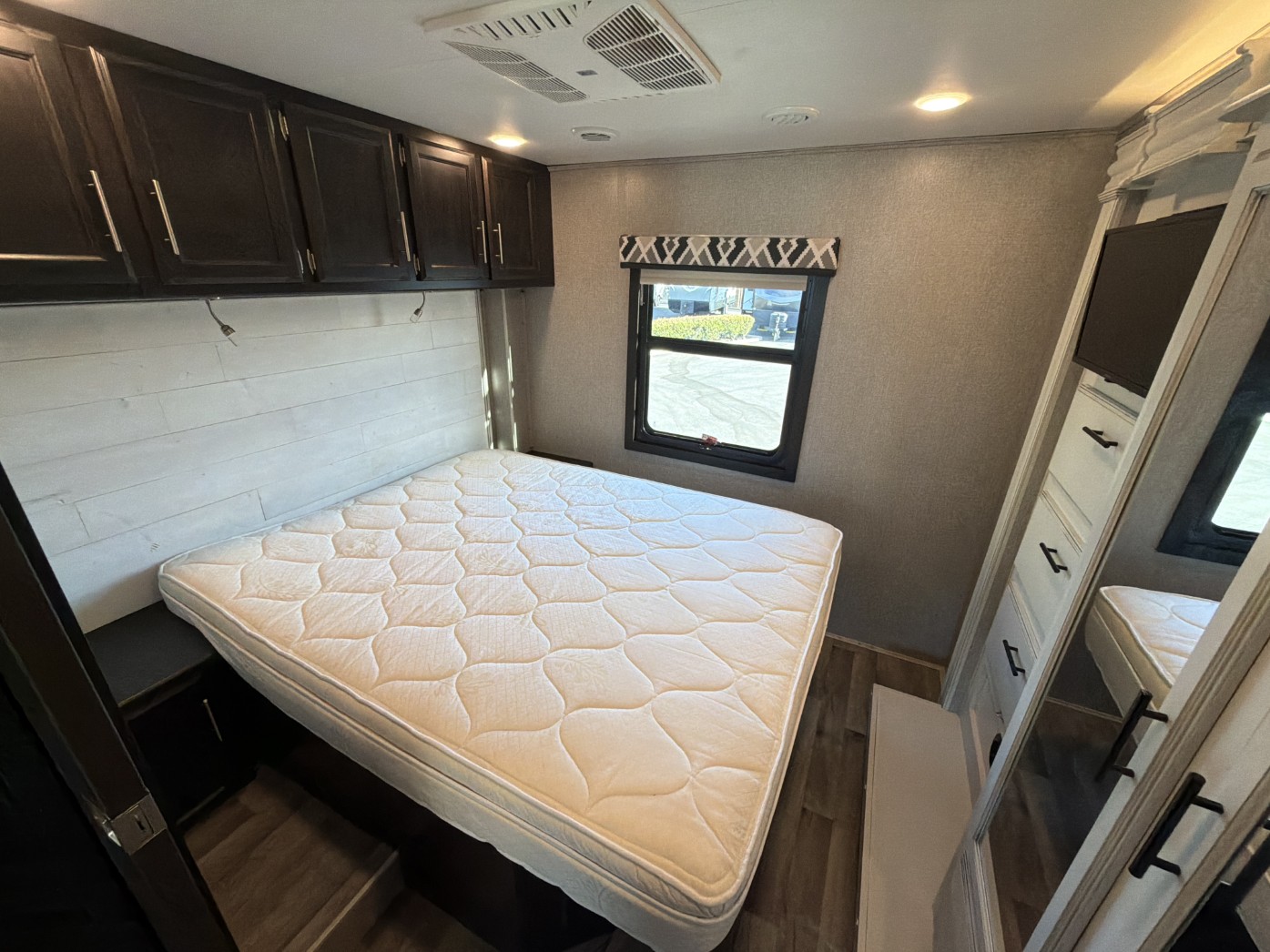 2021 Jayco Alante 29S - Image 17