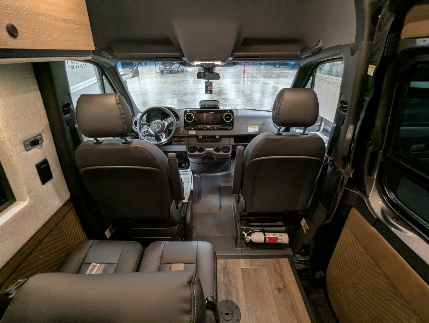 2027 Storyteller Overland TOUR MODE XL - Image 29
