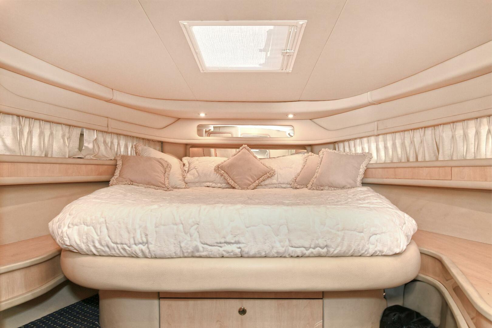 2000 Sea Ray 460 Sundancer - Image 37