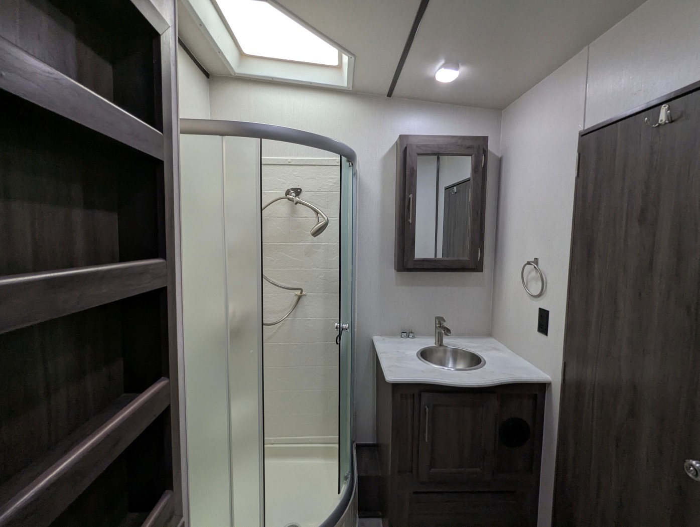 2021 PACIFIC COACHWORKS BLAZEN 2614 - Image 28