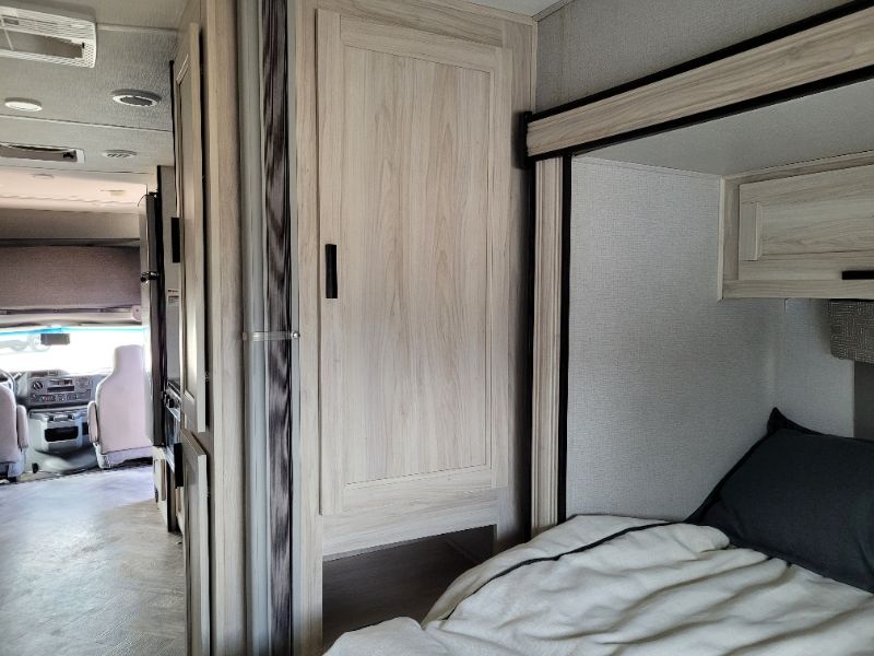 2023 Forest River Sunseeker 2550DS LE - Image 17