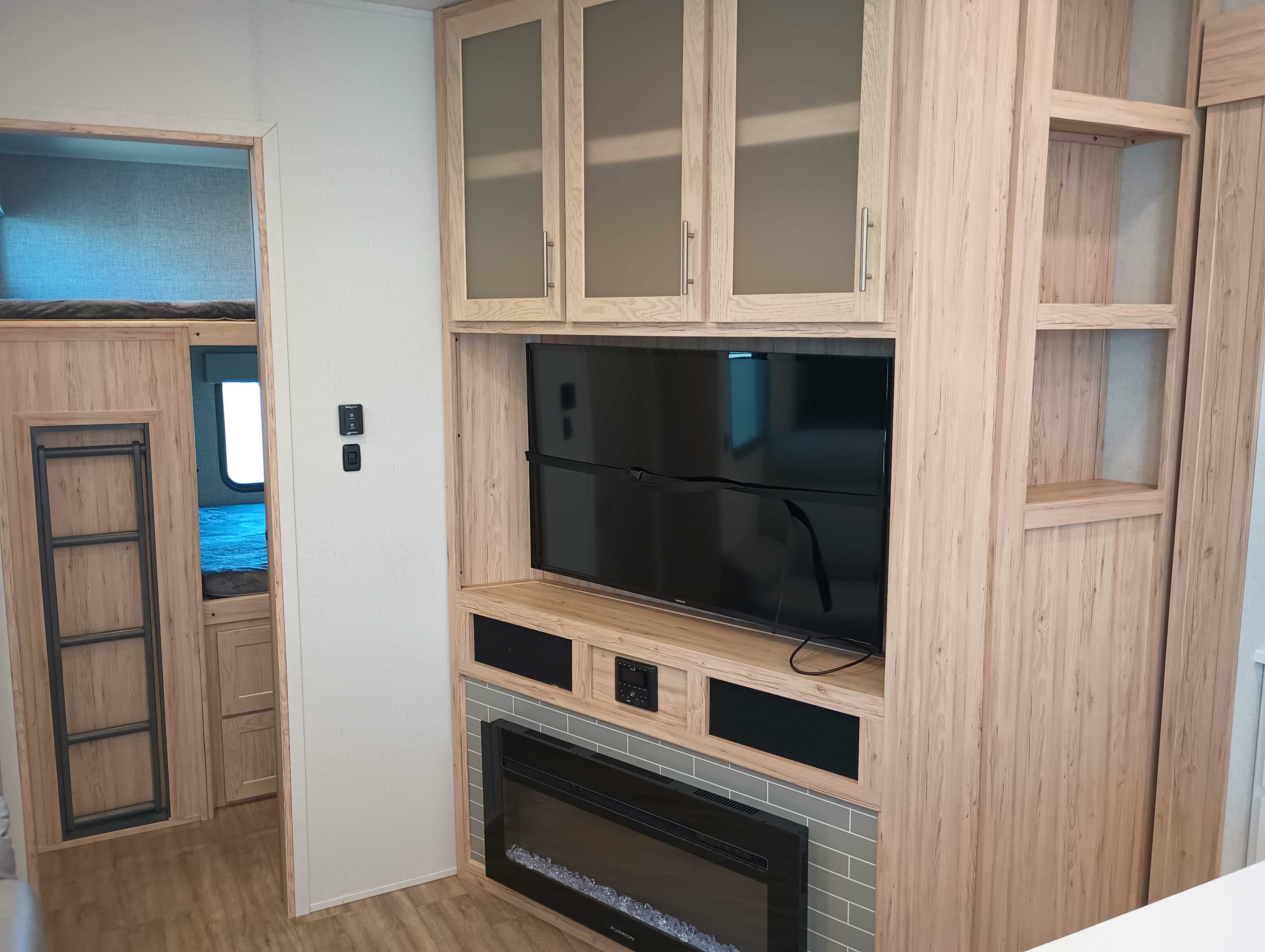 2022 Alliance RV Avenue 36BRM - Image 8