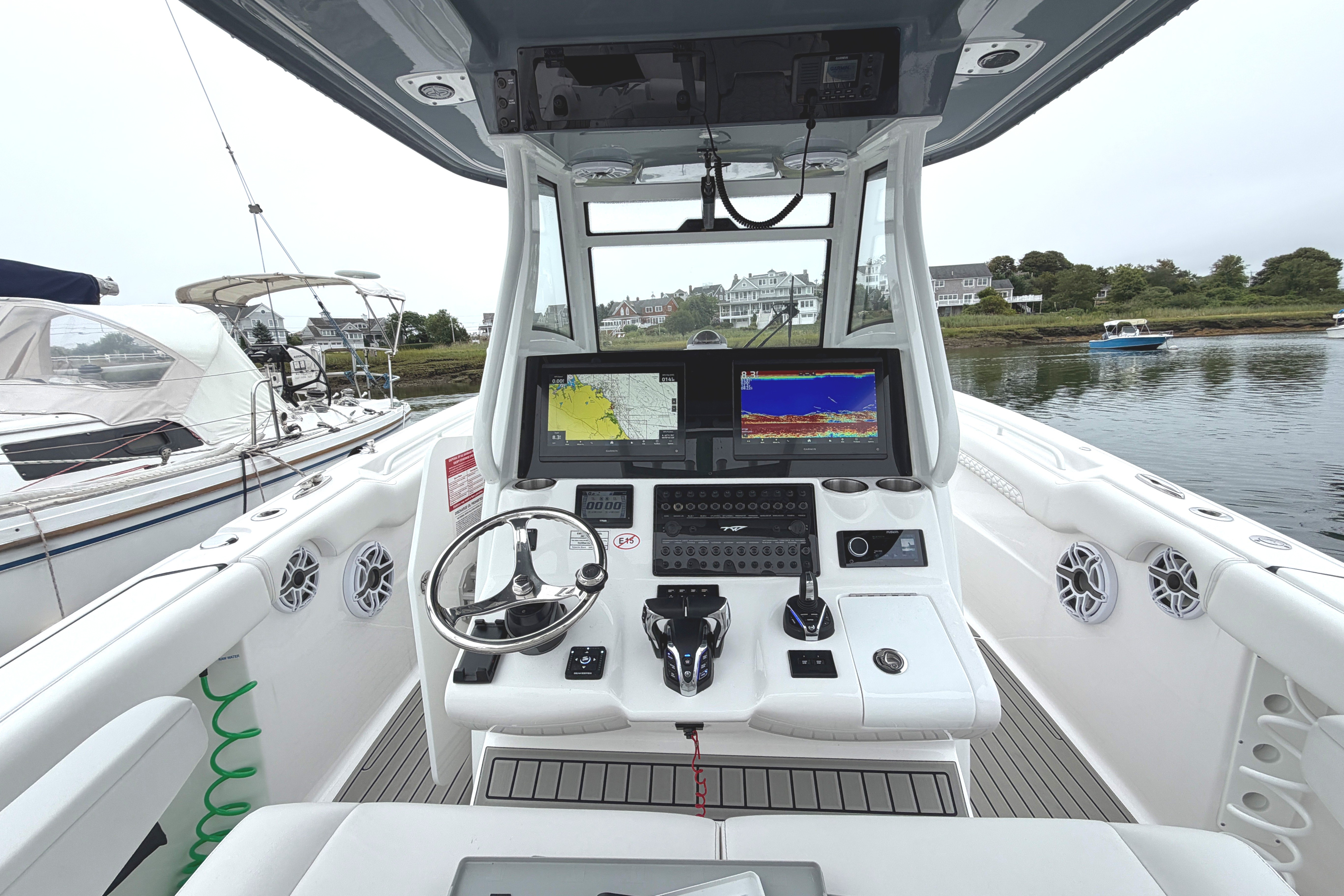 2026 Tidewater 320 CC Adventure - Image 9