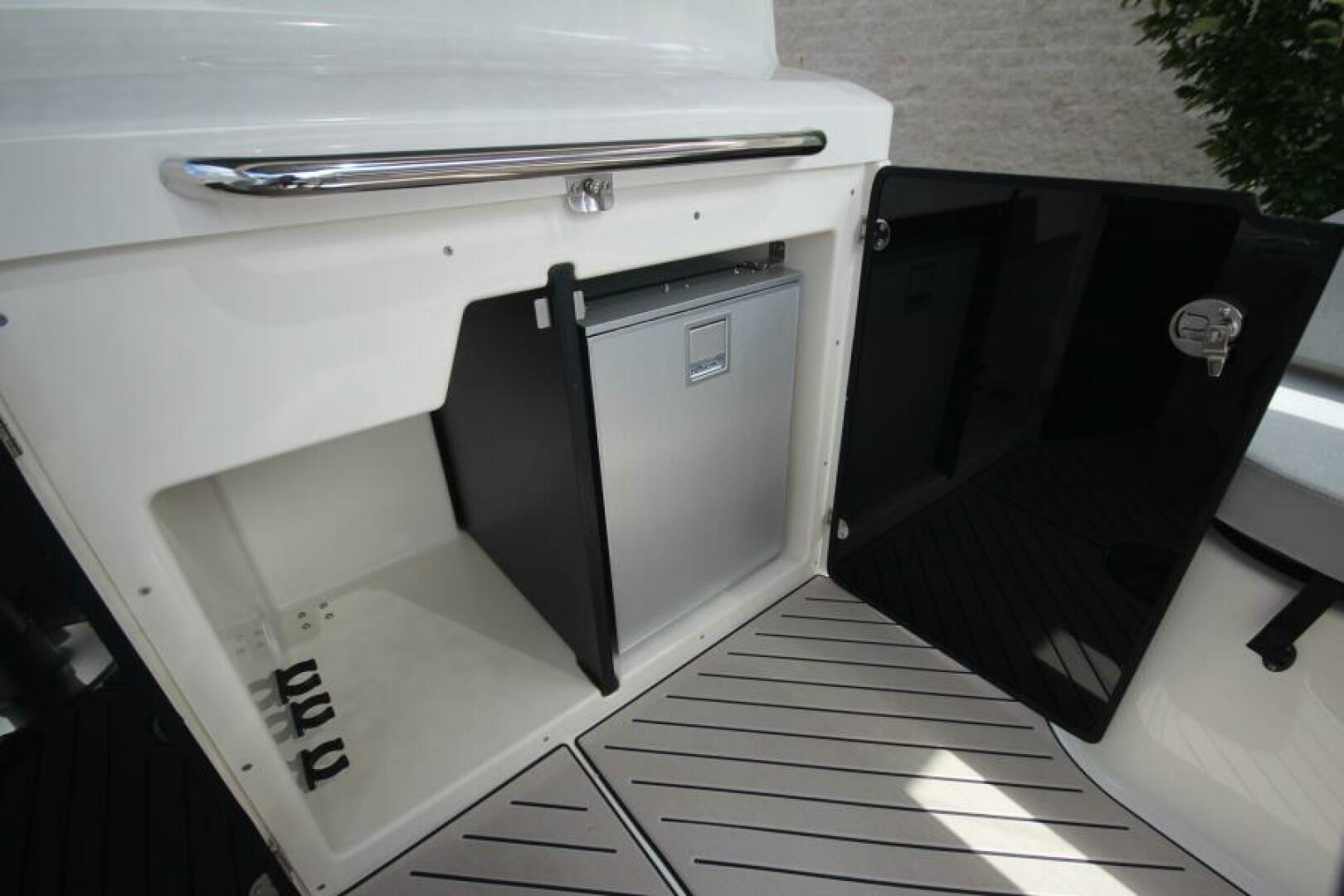 2024 Zodiac Medline 9 NEO - Image 44