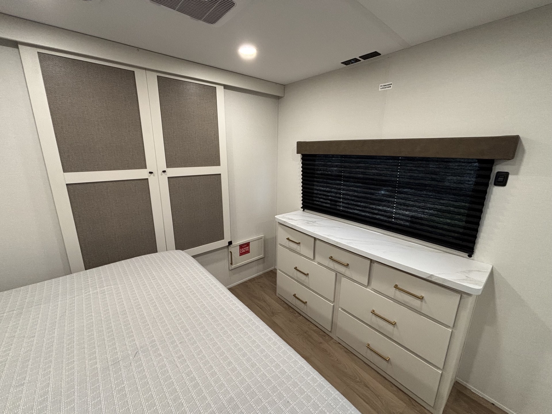 2027 Grand Design Transcend 335BHT - Image 20
