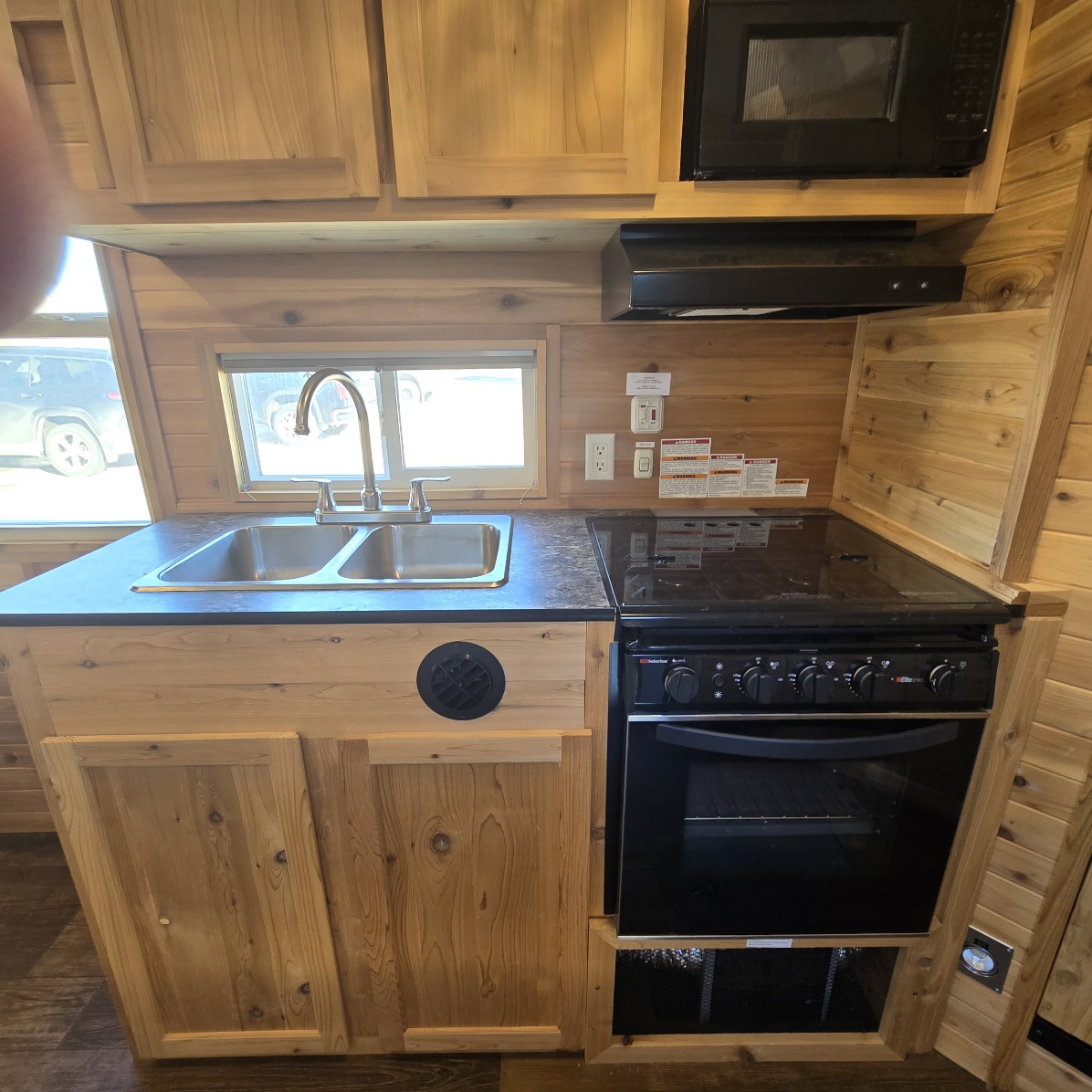 2023 ICE CASTLE SPORT ANGLER RV 6.5X14 - Image 17