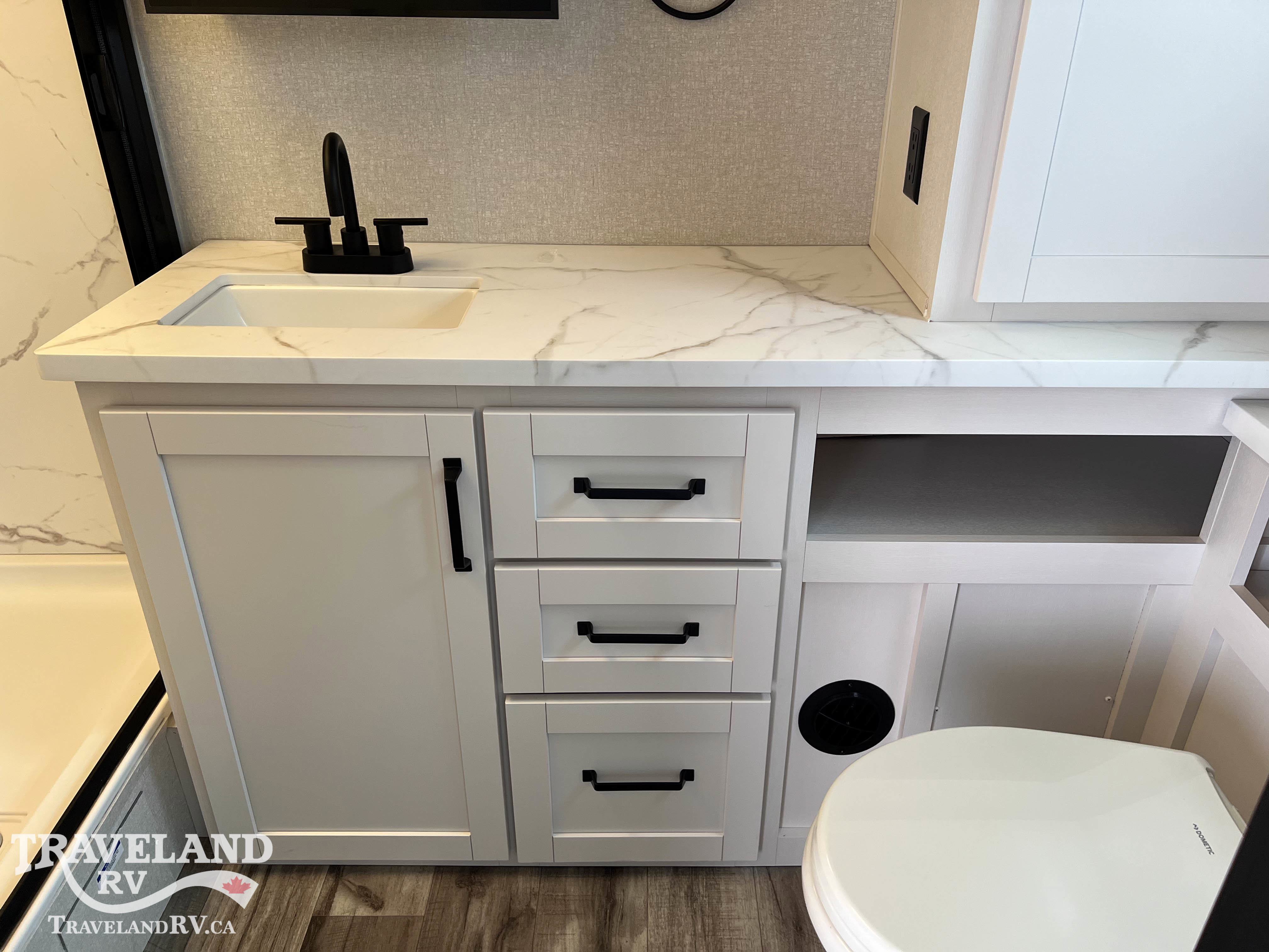 2026 Highland Ridge Roamer Light Duty 27RBOS - Image 23